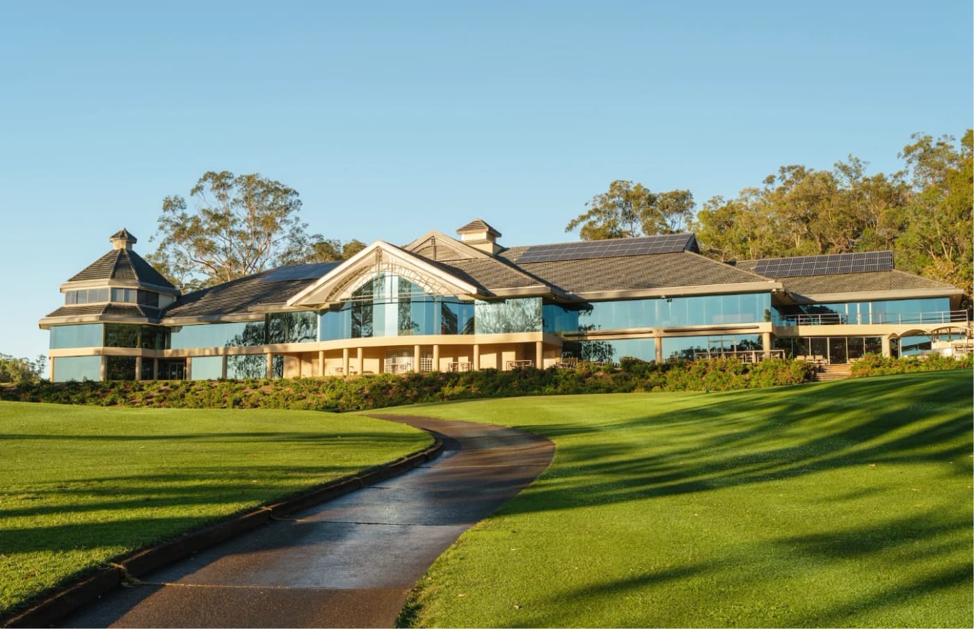 Riverside Oaks Golf Resort
